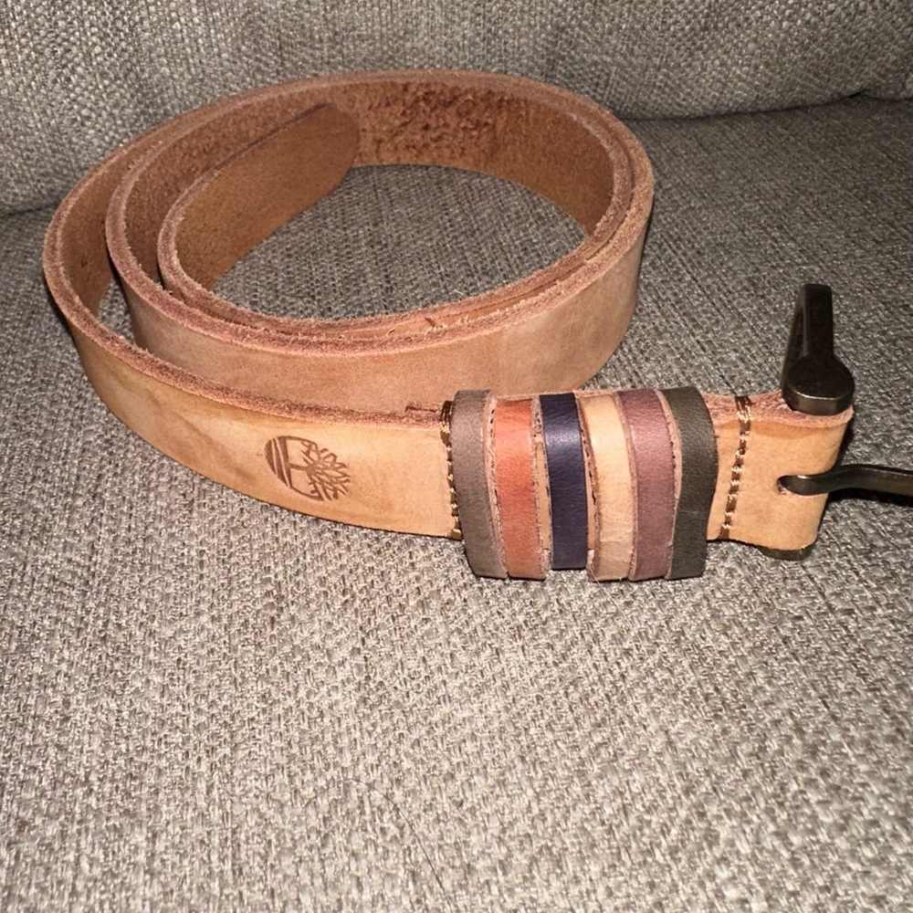 EUC Women’s Medium 38” Timberland Casual Genuine Leather Belt Rainbow Keeper
